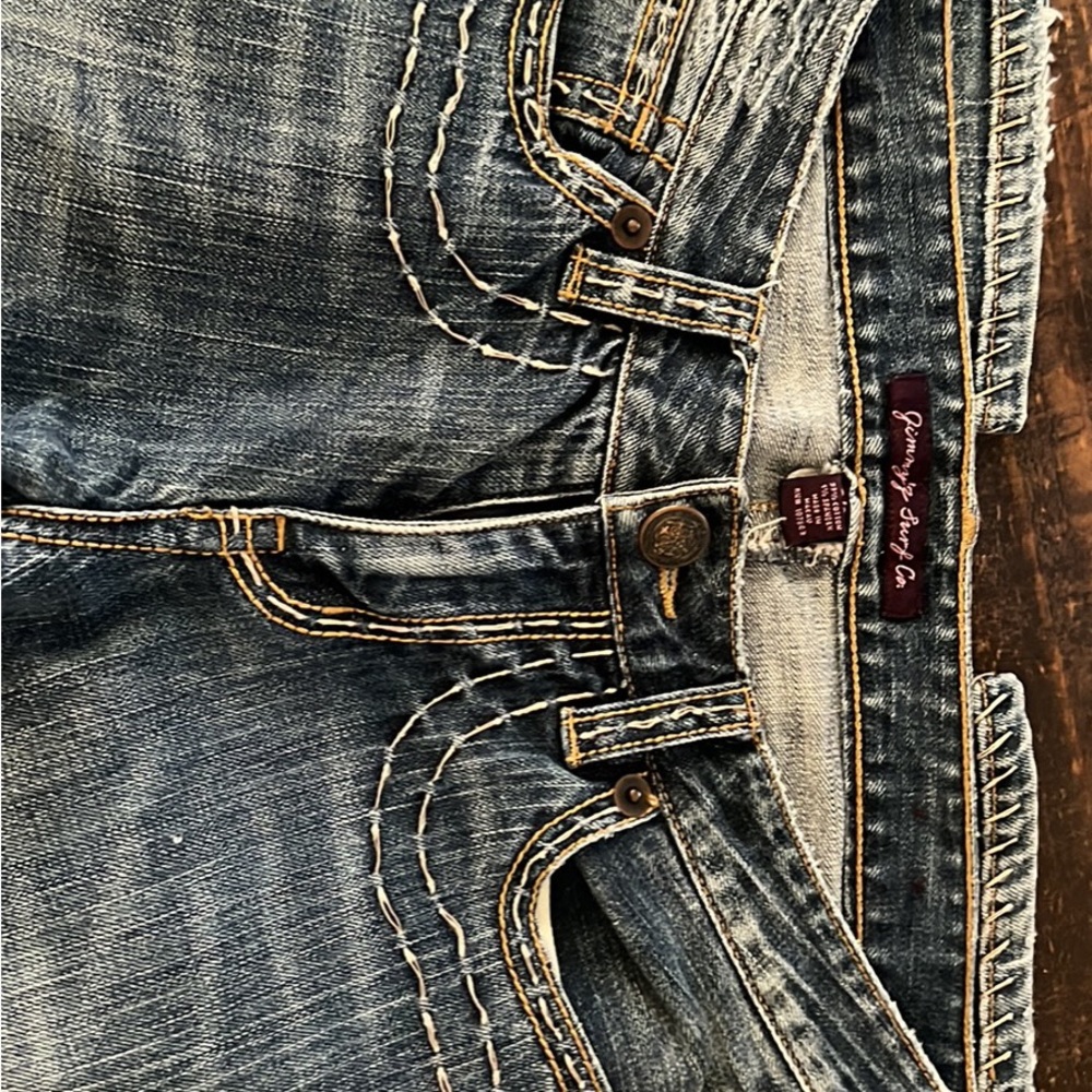 Jimmy’s Surf Co jeans.
